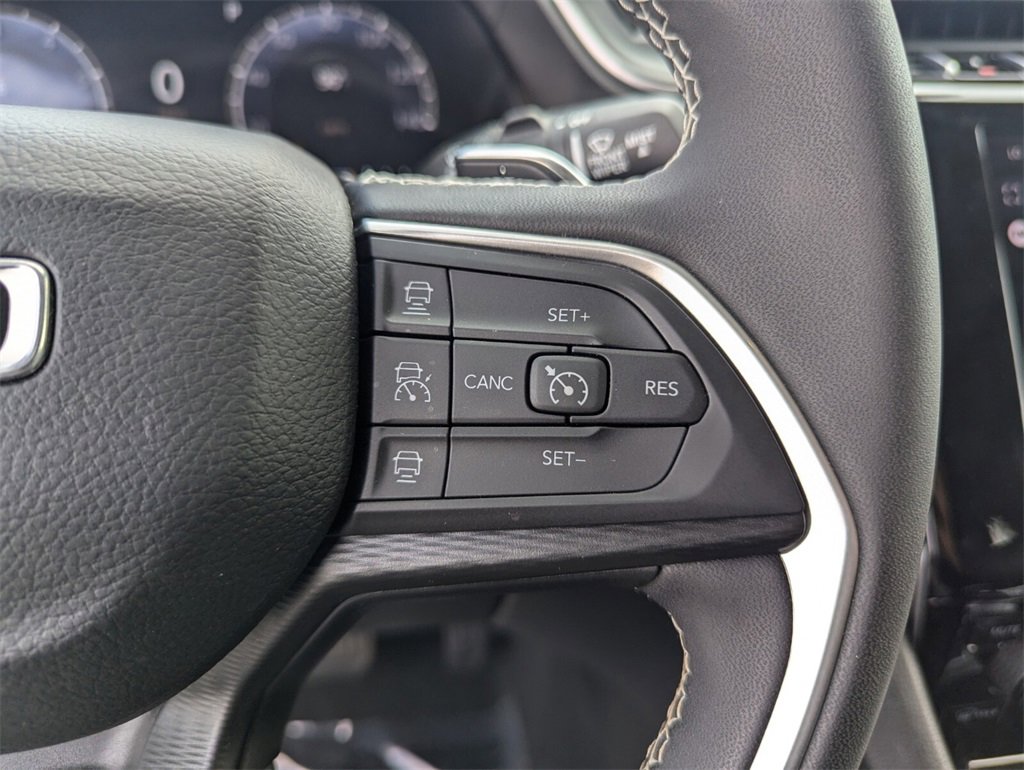 2023 Jeep Grand Cherokee Laredo photo 28