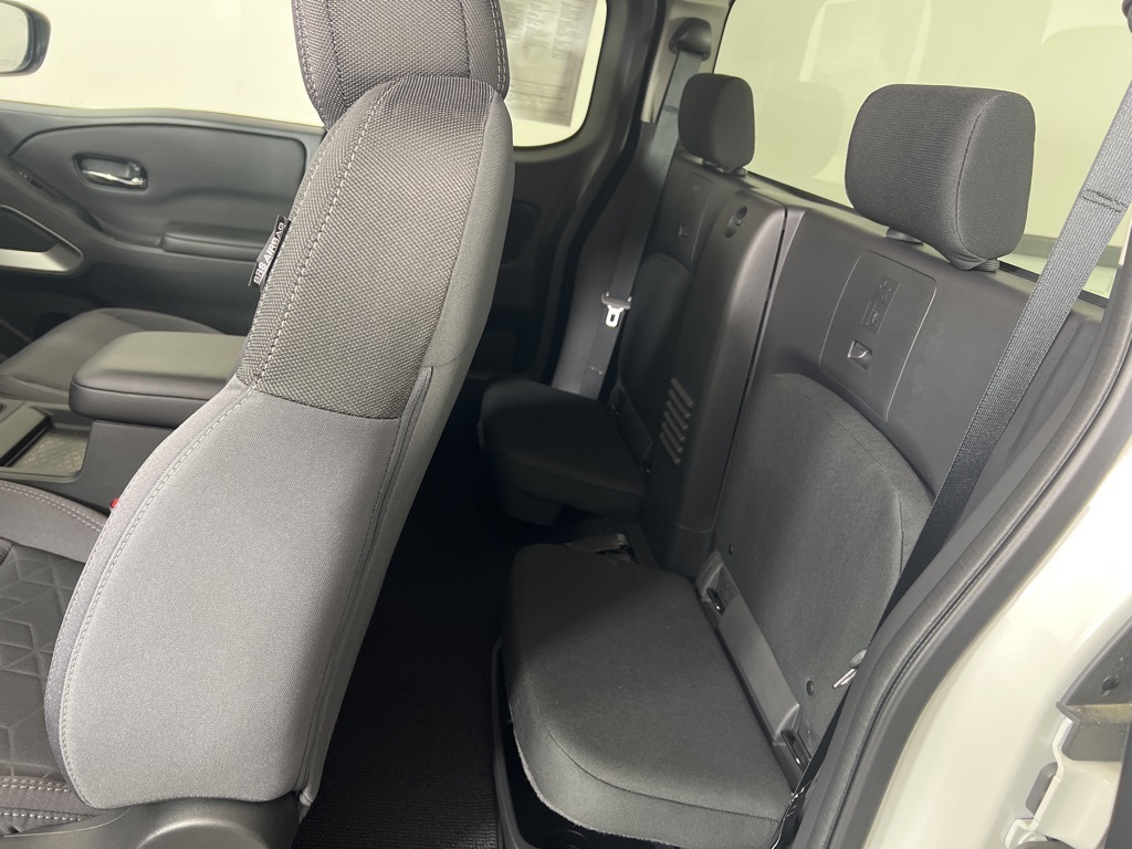 2025 Nissan Frontier SV photo 22