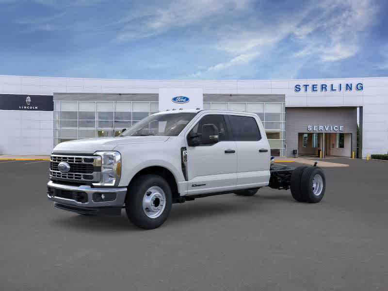 2026 Ford F-350 Super Duty Chassis Cab XL's photo