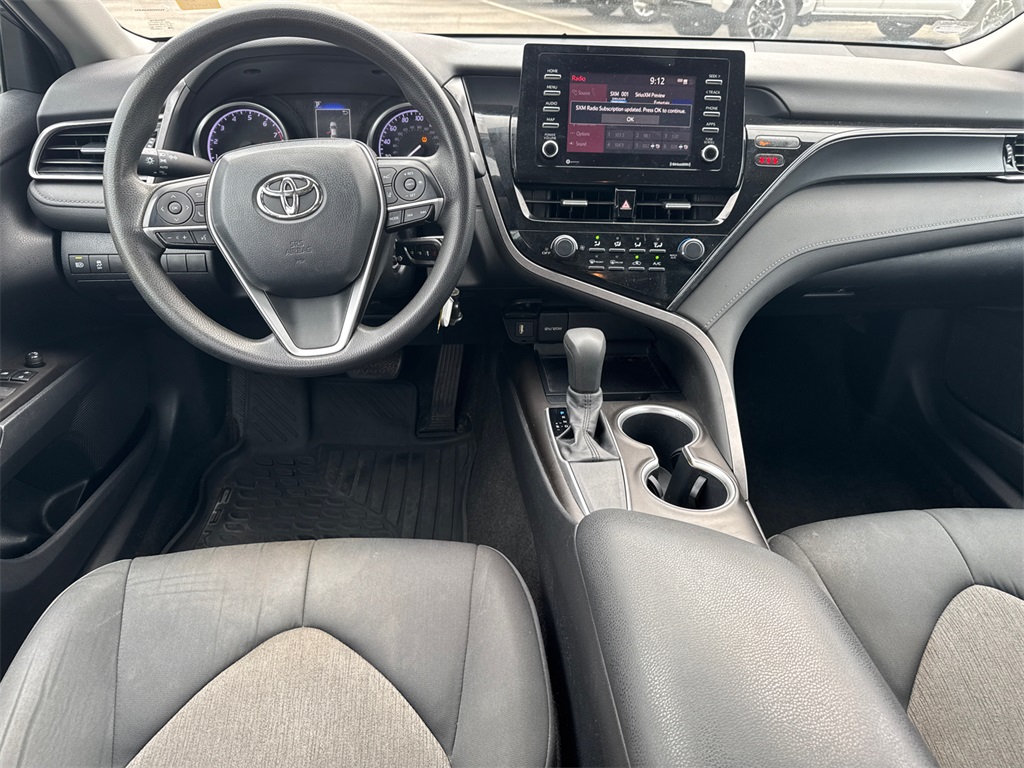 2021 Toyota Camry LE photo 21
