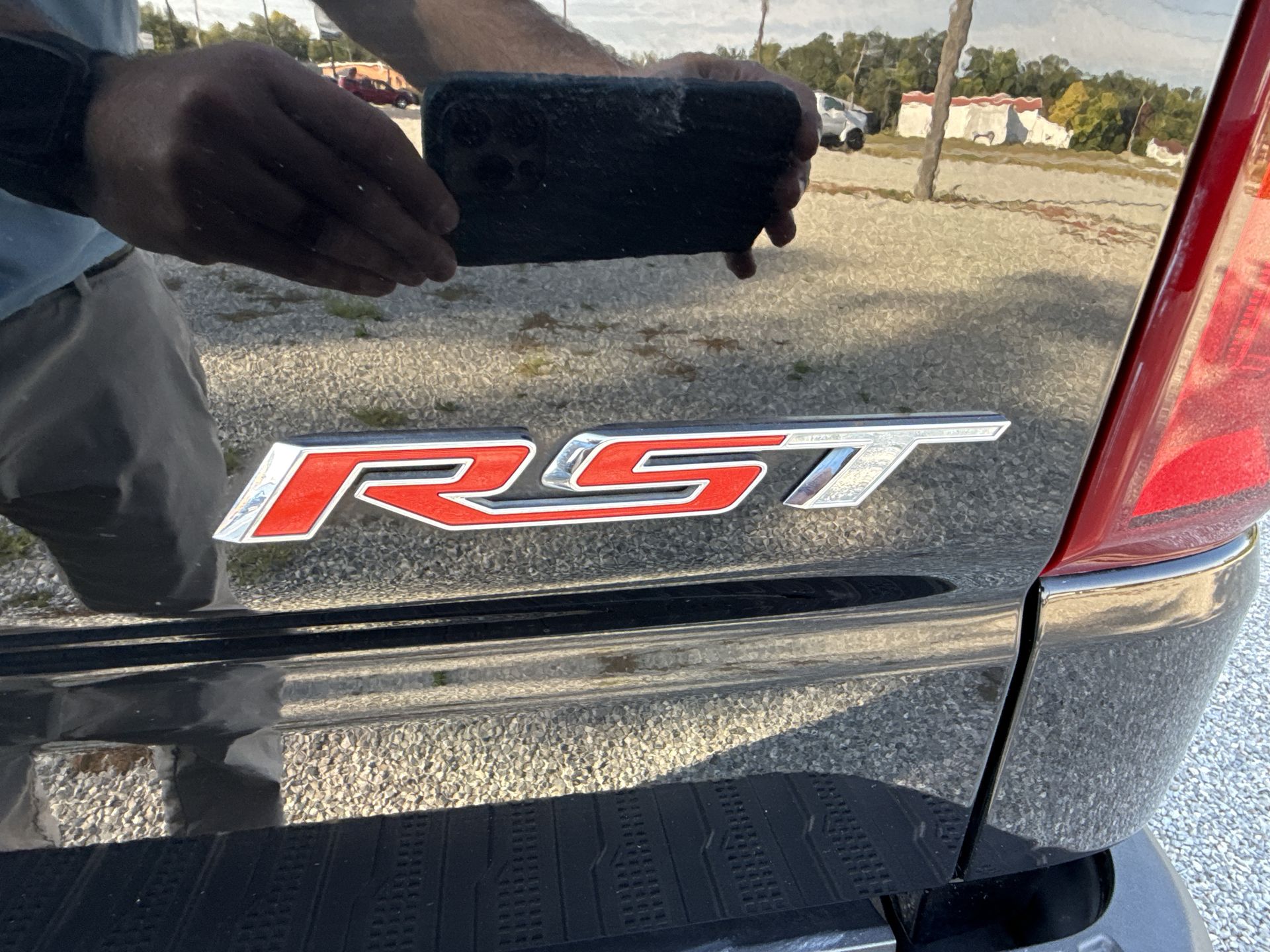 2023 Chevrolet Silverado 1500 RST photo 26