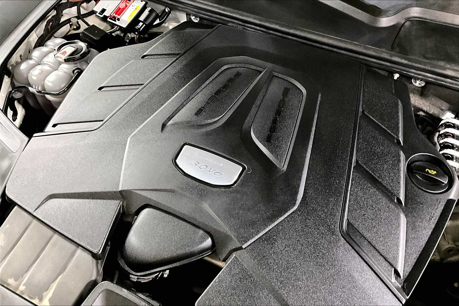2020 Porsche Cayenne photo 29