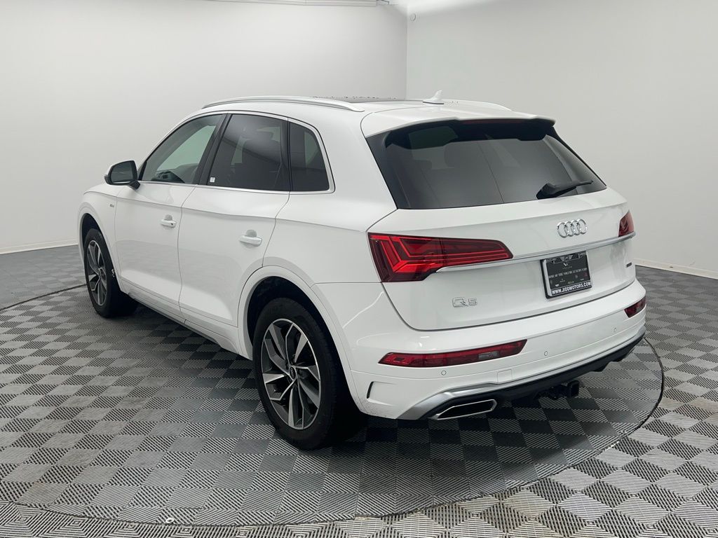 2023 Audi Q5 45 S line Premium Plus photo 3