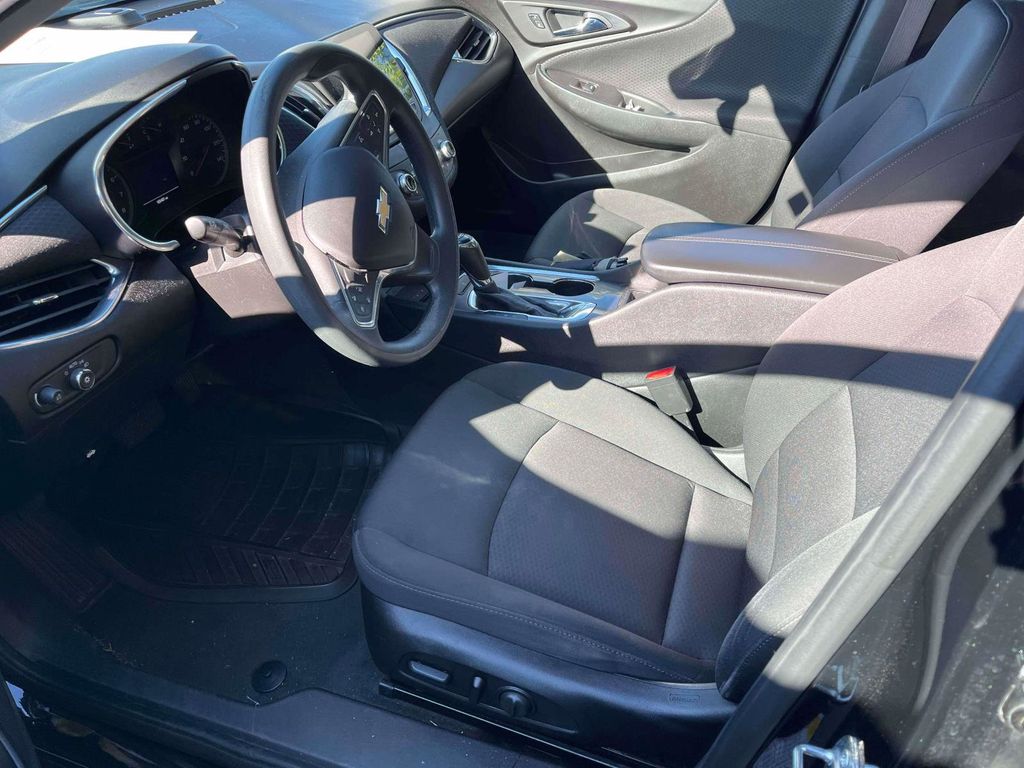 2020 Chevrolet Malibu 1LT photo 5