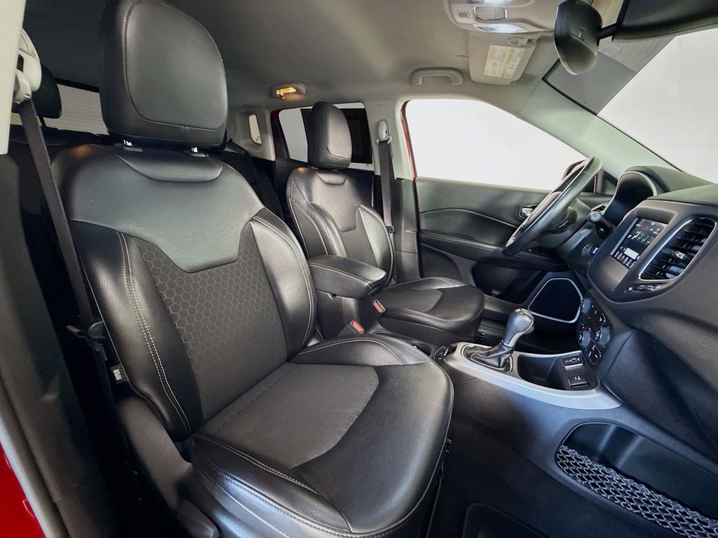 2020 Jeep Compass Latitude photo 26
