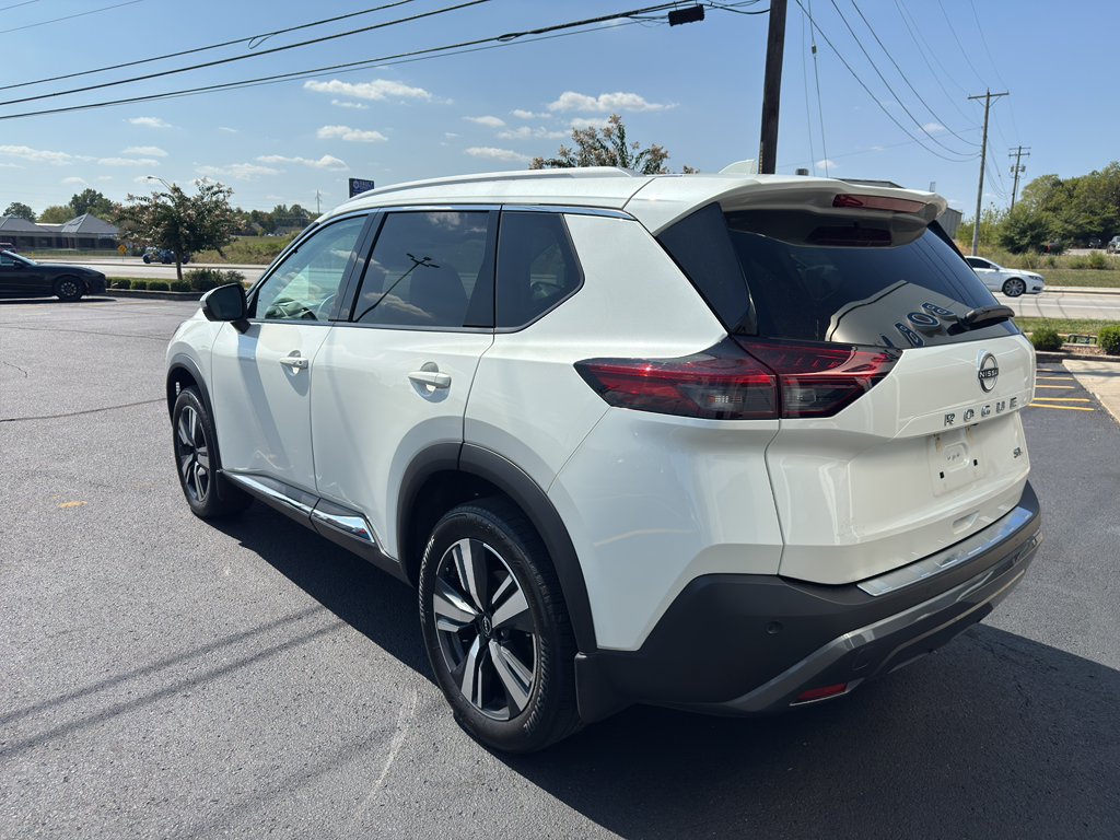 2023 Nissan Rogue SL photo 4