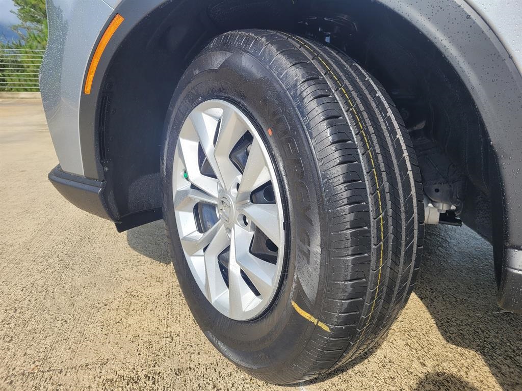 2026 Honda CR-V LX photo 7