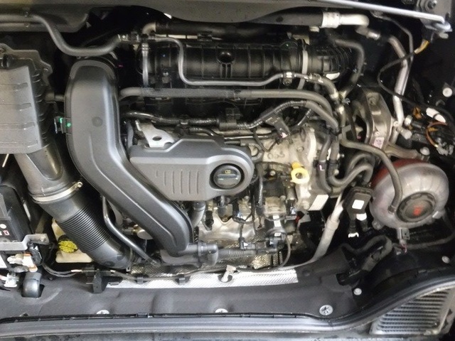 2024 Volkswagen Taos SE photo 5