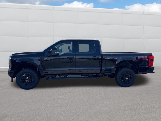 2025 Ford F-350 Lariat photo 2