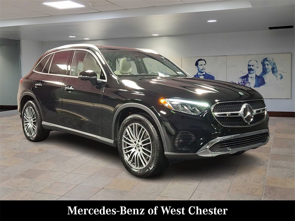 2025 Mercedes-Benz GLC Base's photo
