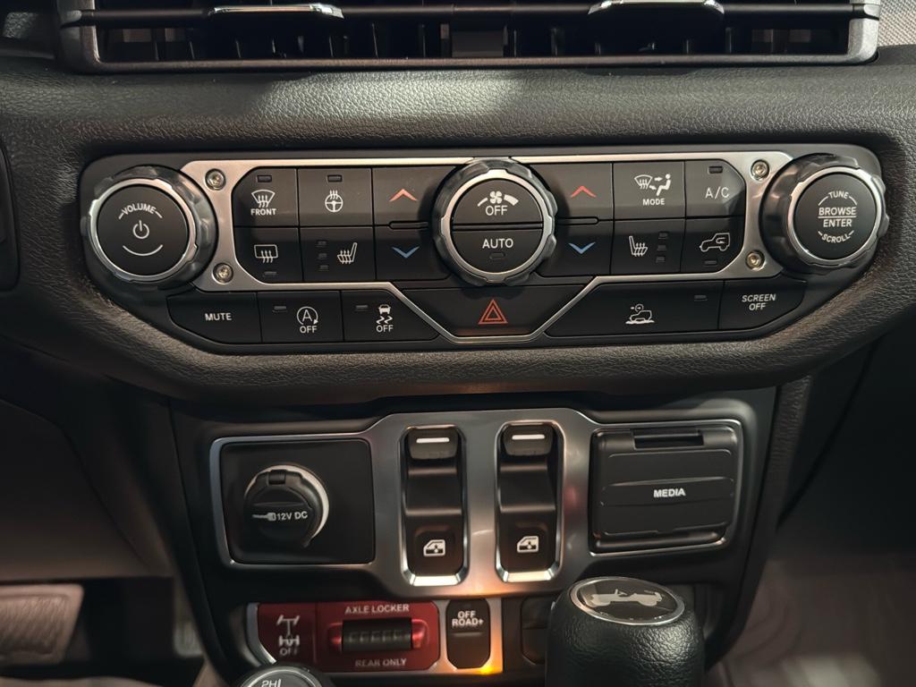 2025 Jeep Wrangler Willys photo 29