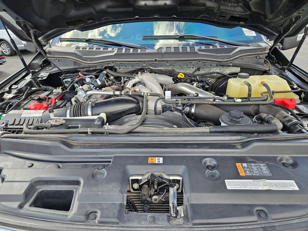 2021 Ford F-250 Lariat photo 34