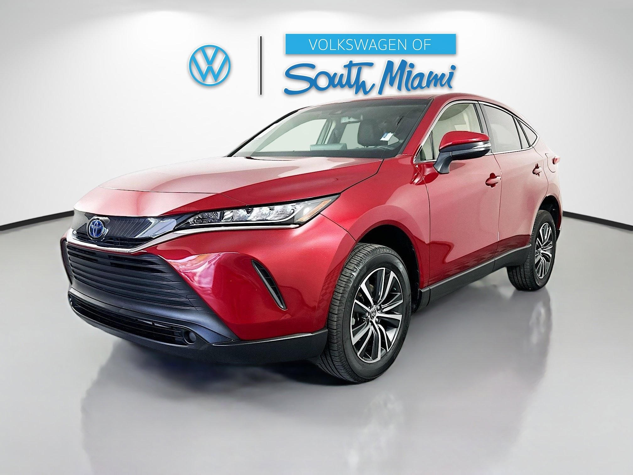 2022 Toyota Venza LE photo 2