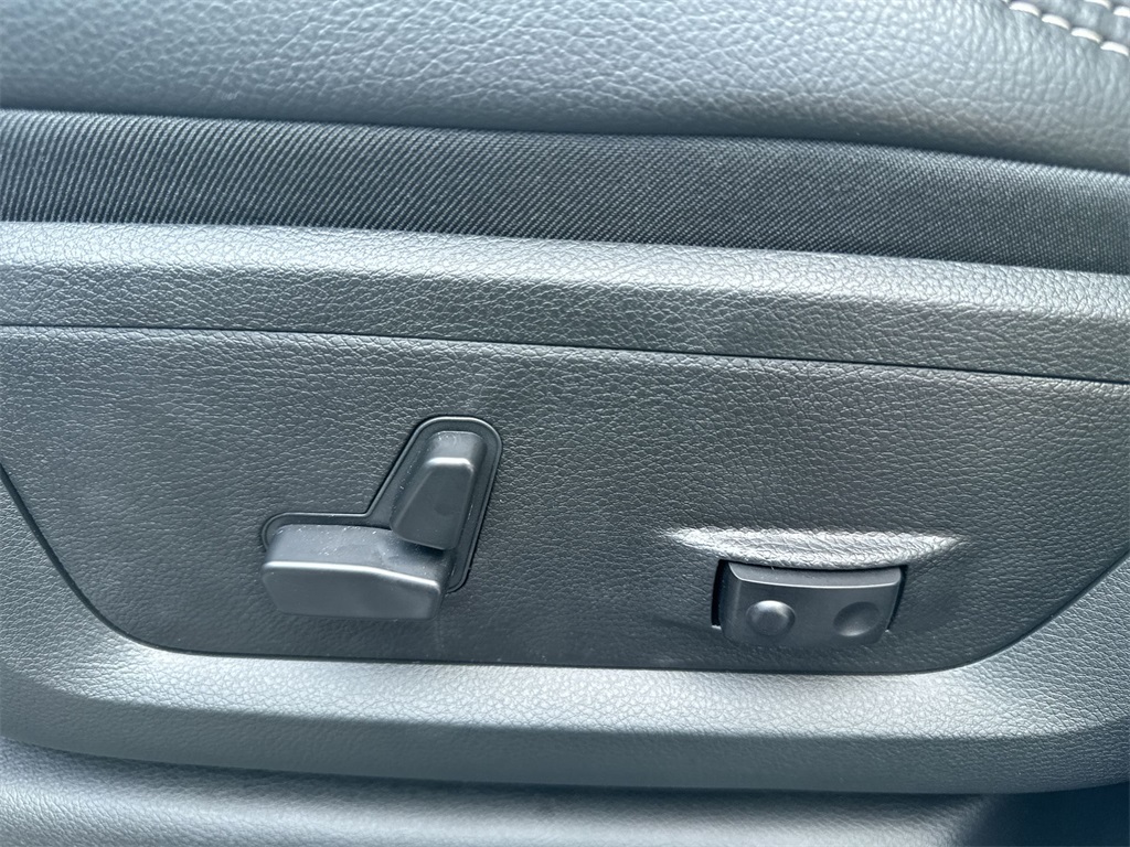 2026 Ram 3500 Laramie photo 17