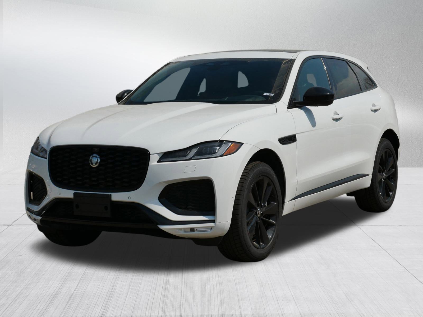 2026 Jaguar F-Pace R-Dynamic S's photo