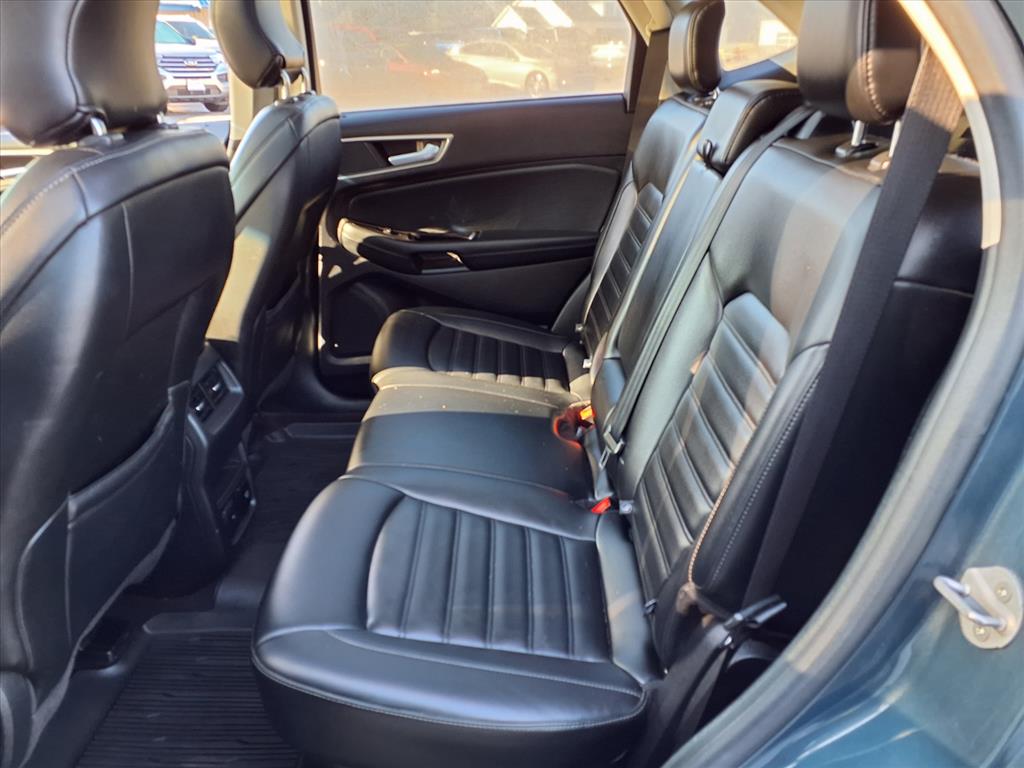 2019 Ford Edge SEL photo 5
