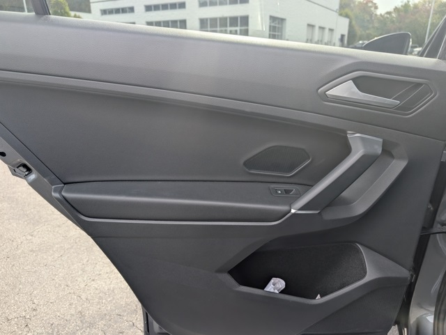 2020 Volkswagen Tiguan SE R-Line Black photo 20
