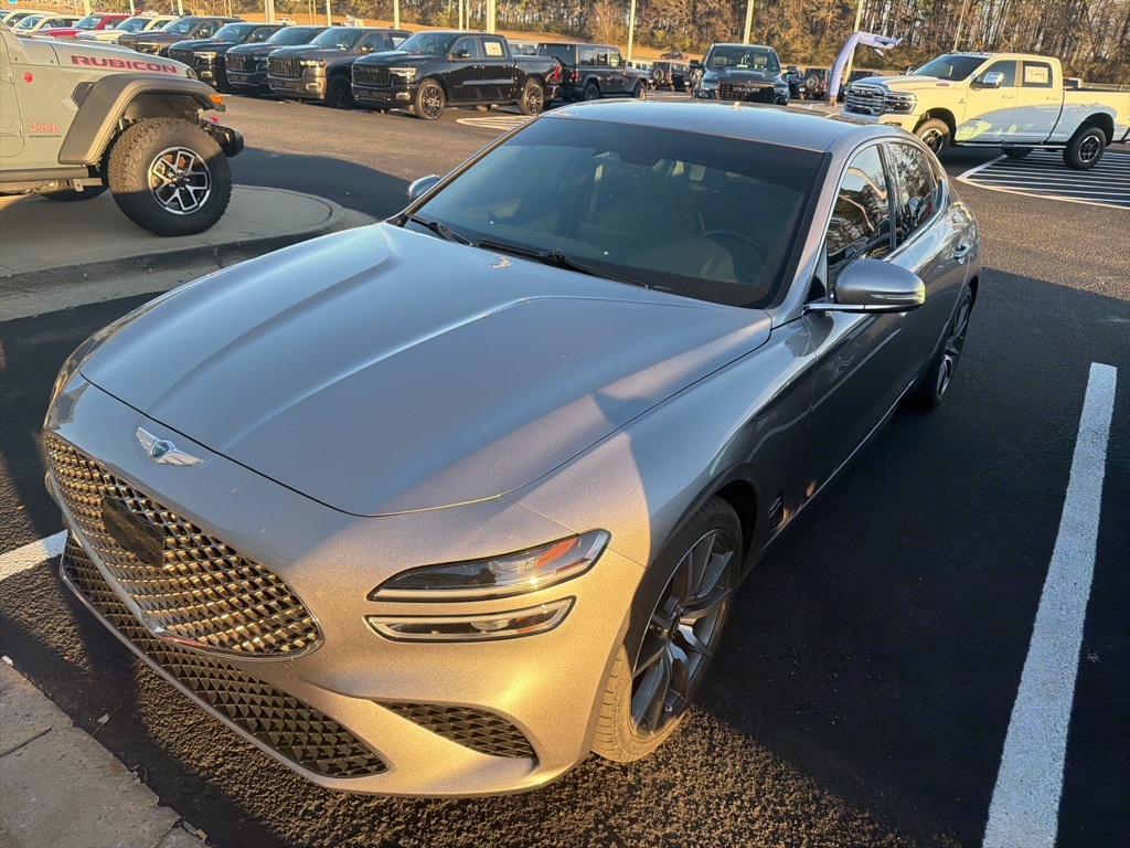 2023 GENESIS G70 Standard's photo