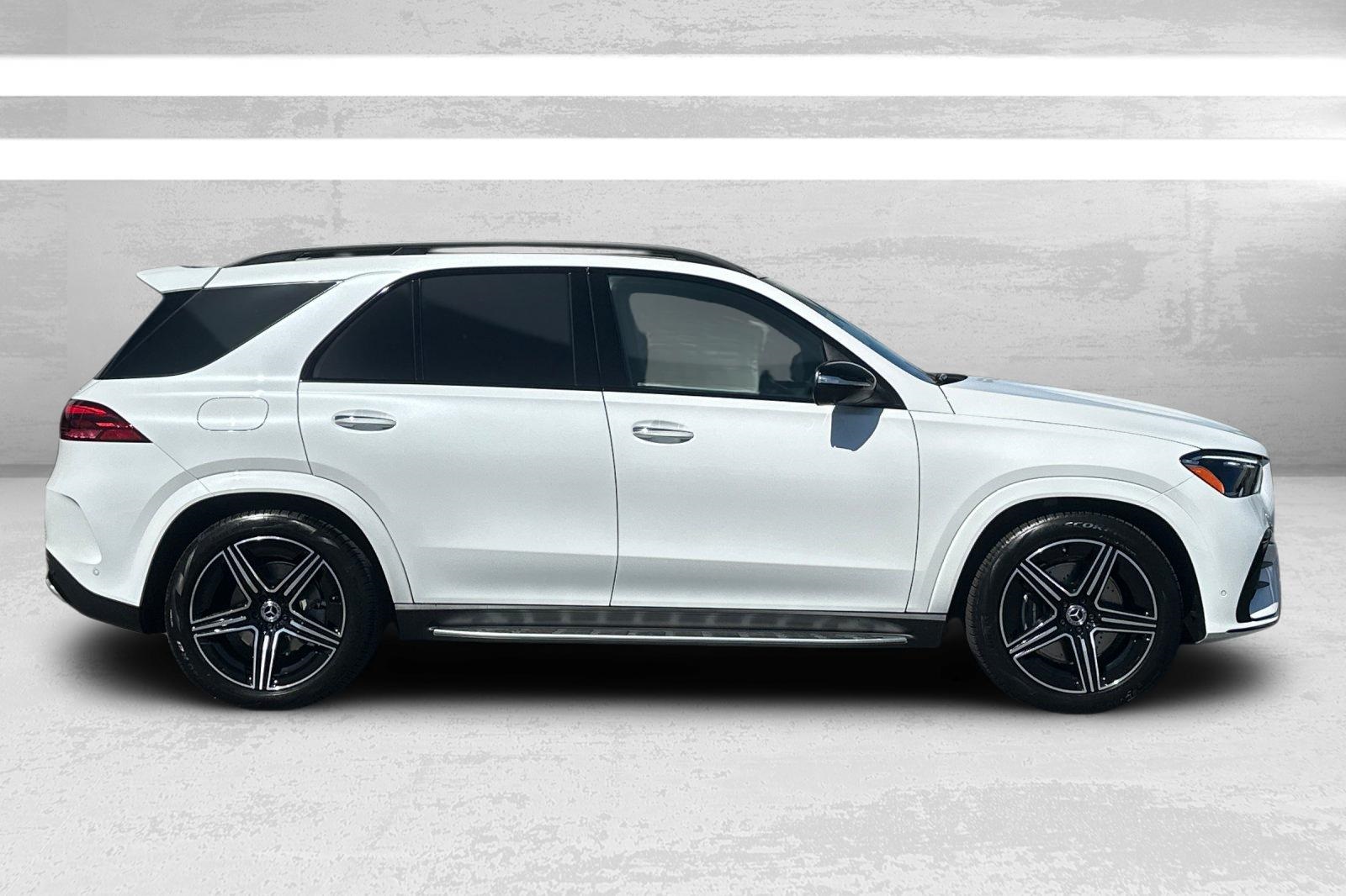 2025 Mercedes Benz GLE 580 4MATIC photo 2