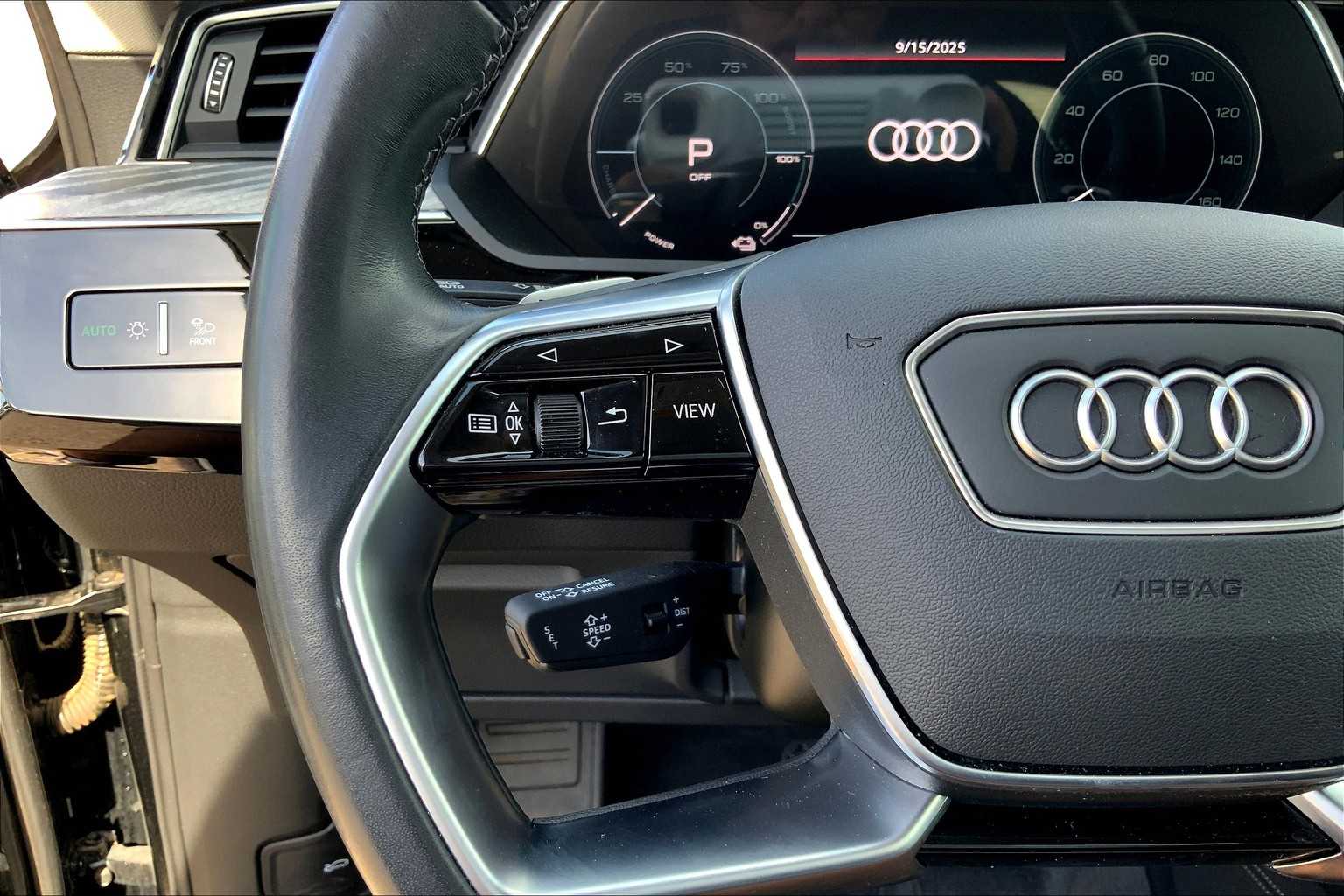 2024 Audi Q8 E-tron Premium Plus photo 19