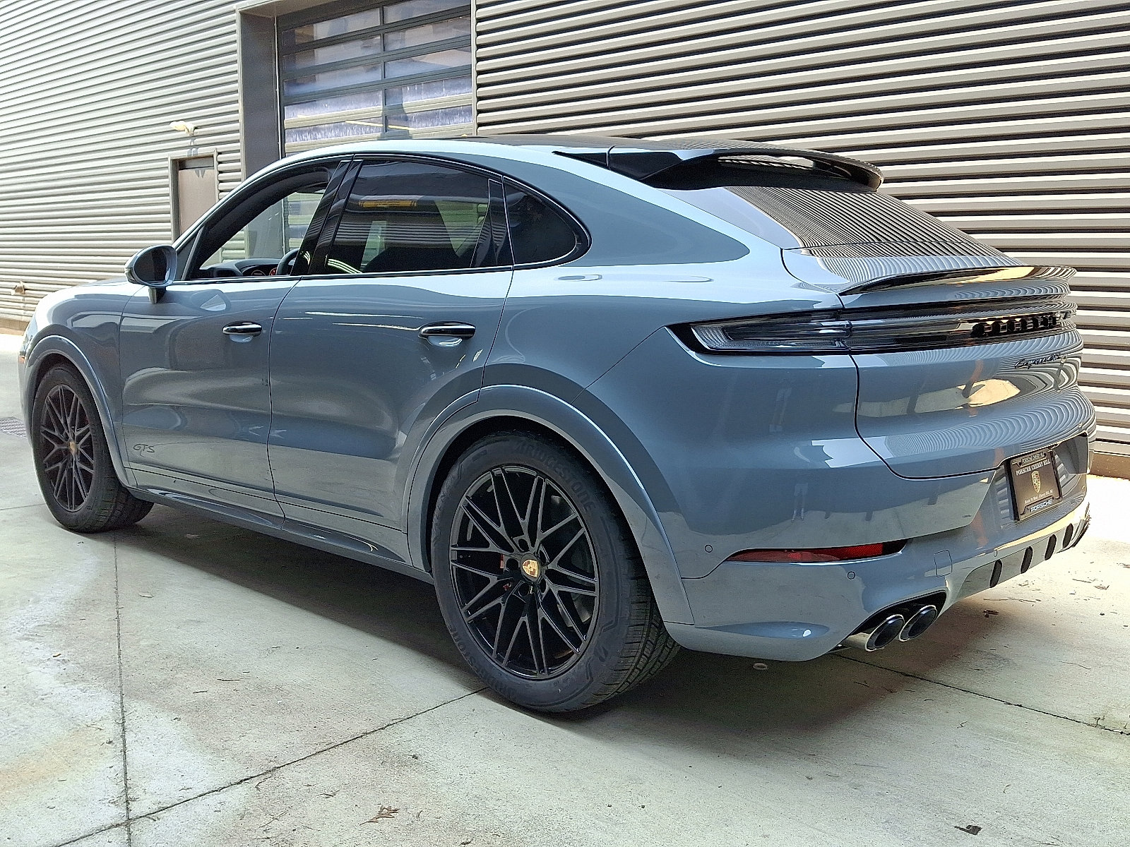 2025 Porsche Cayenne GTS photo 3
