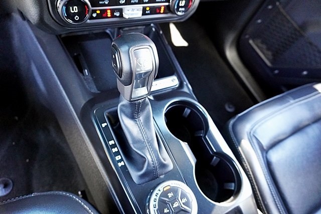 Used 2025 Black Ford Outer Banks image 29