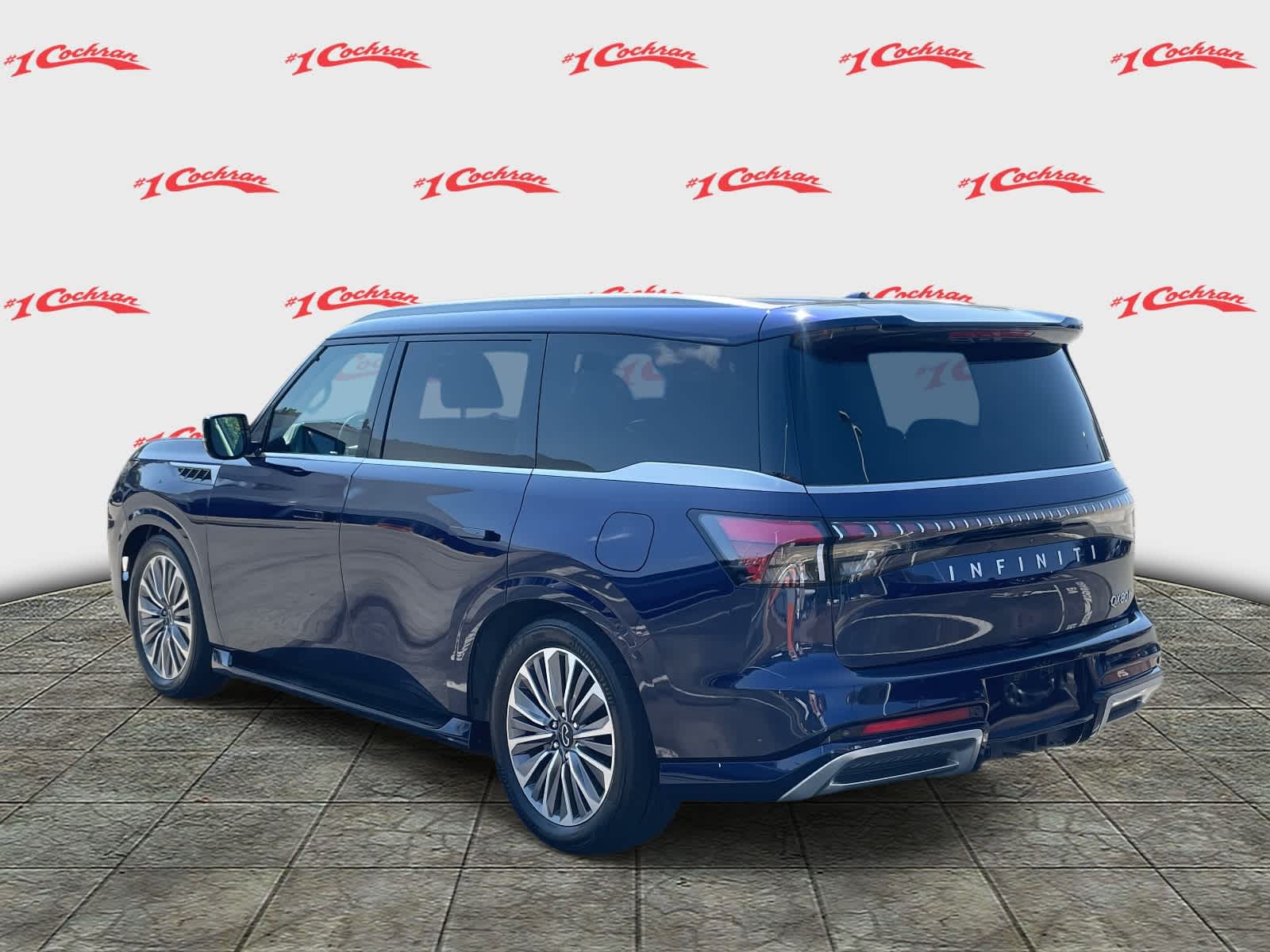 2025 Infiniti QX80 Luxe photo 4