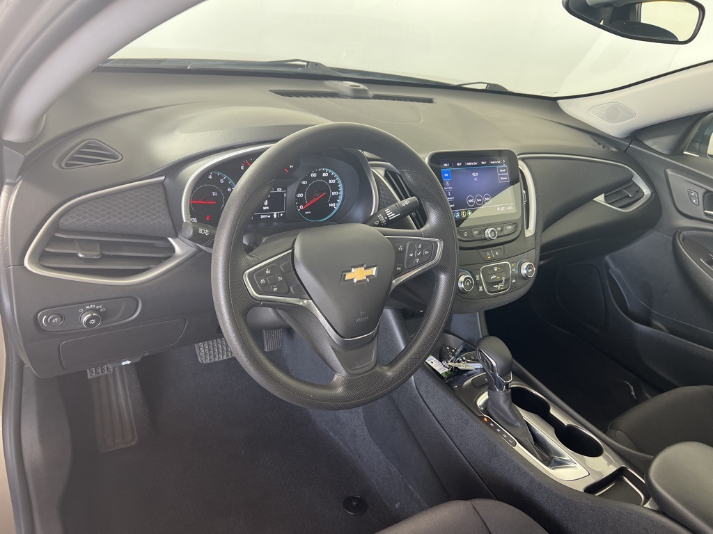 2022 Chevrolet Malibu photo 4