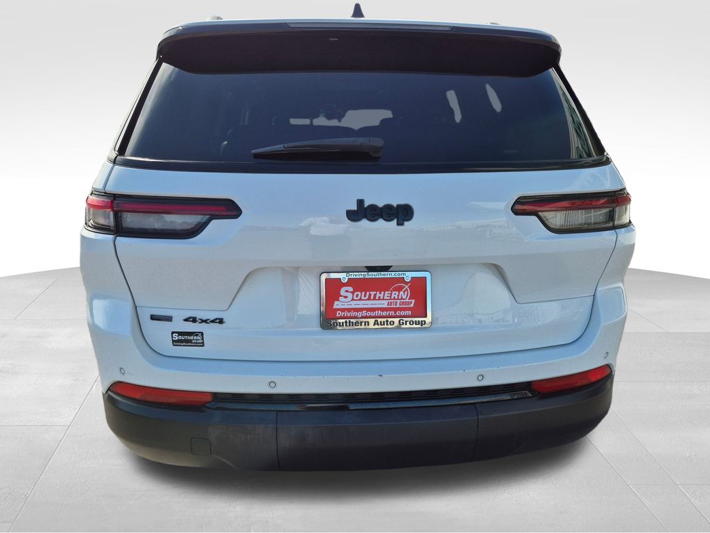 2021 Jeep Grand Cherokee Altitude photo 4