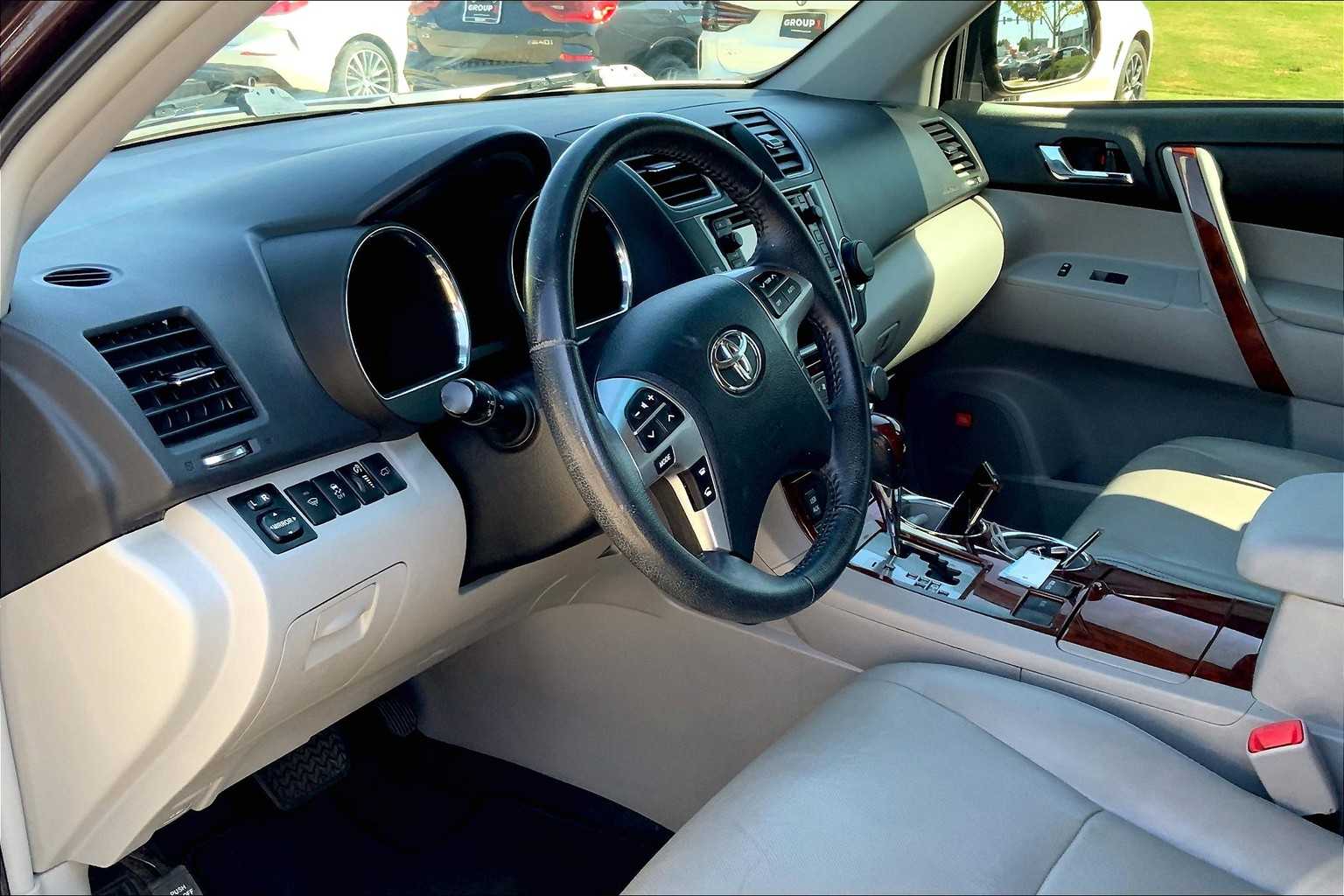 2013 Toyota Highlander Limited photo 15