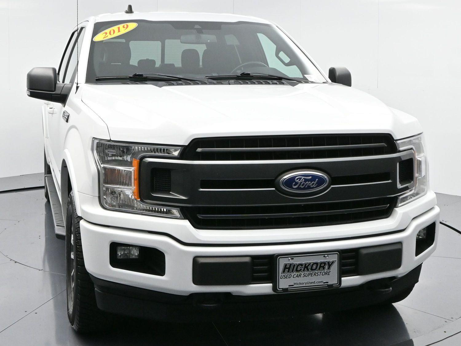 2019 Ford F-150 XLT photo 2