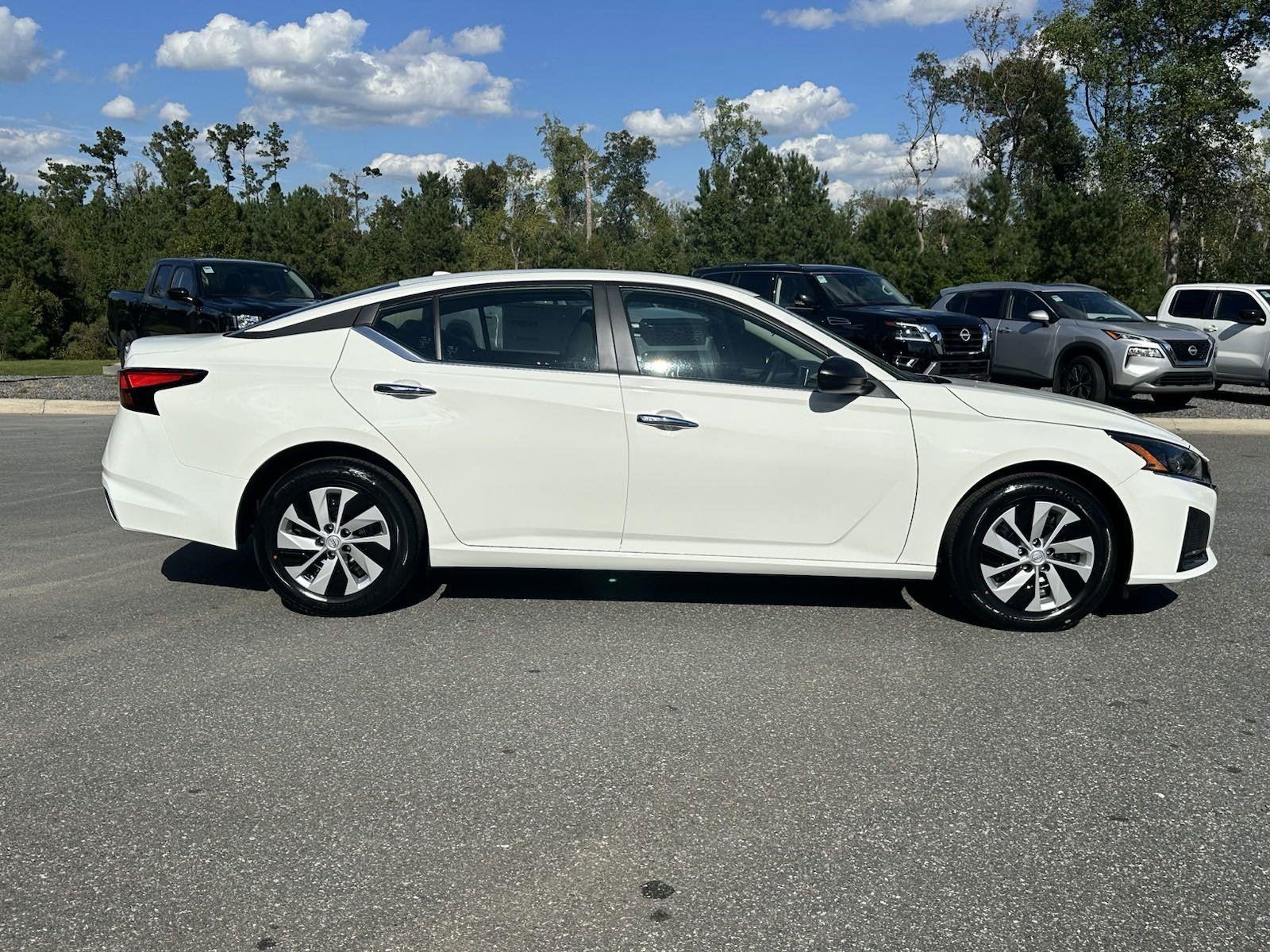 2025 Nissan Altima 2.5 S photo 4