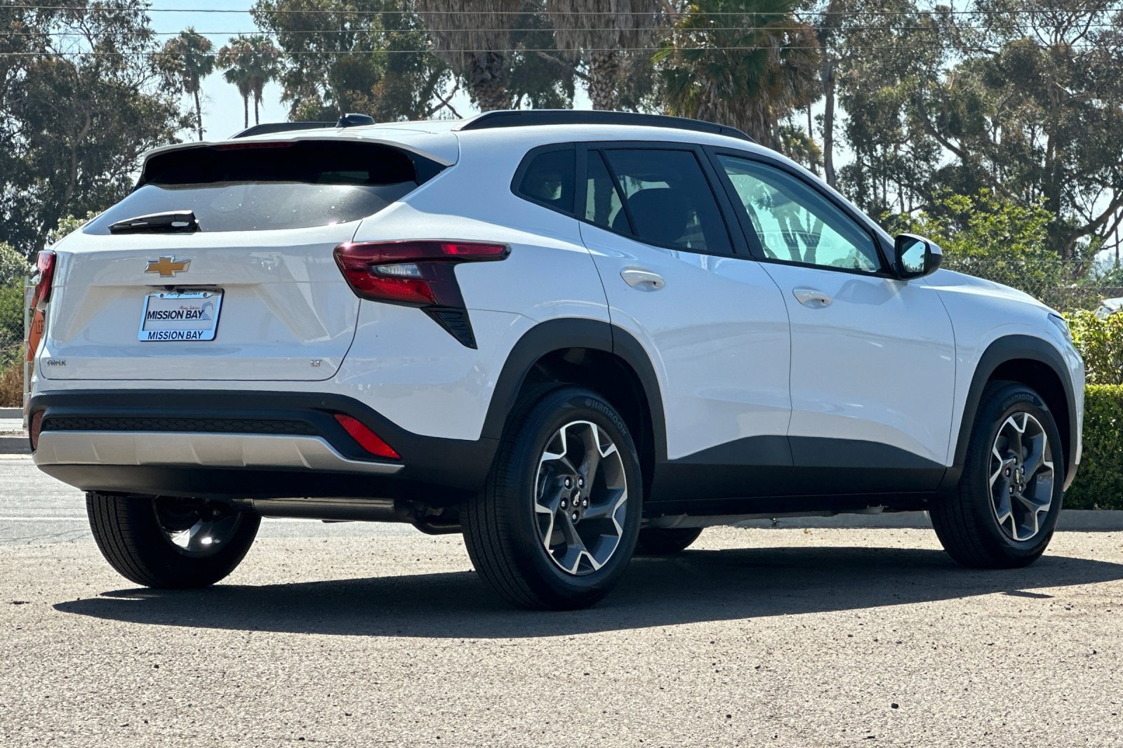 2025 Chevrolet Trax photo 3