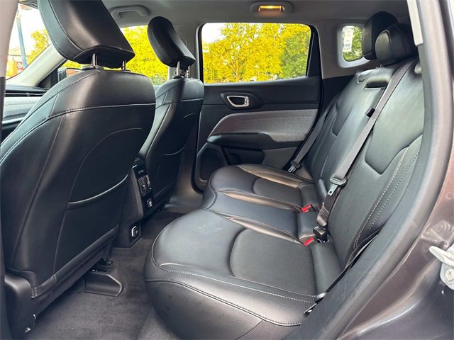 2022 Jeep Compass Latitude Lux photo 10