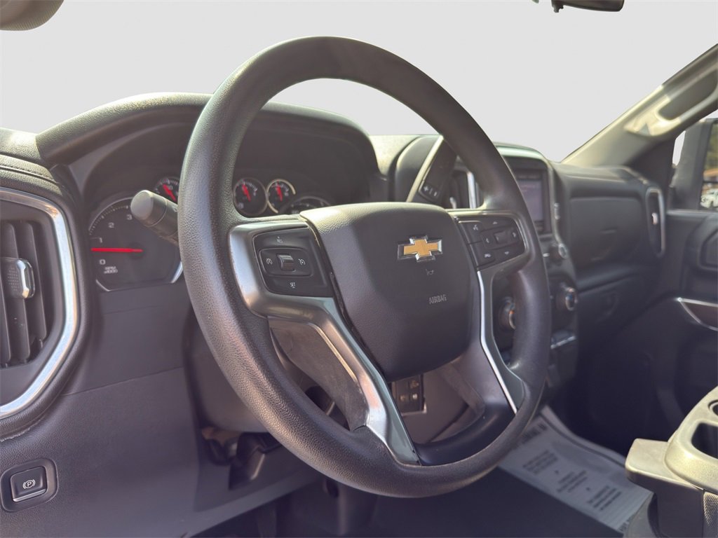 2021 Chevrolet Silverado LT photo 9