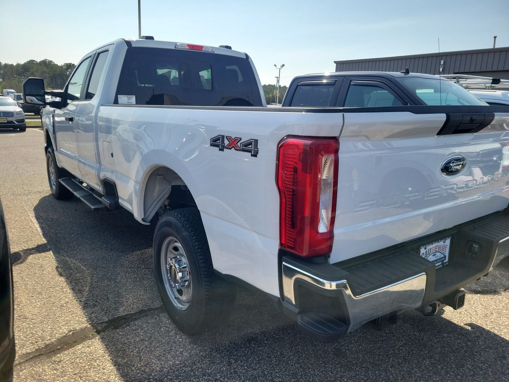 2025 Ford F-250 XL photo 4