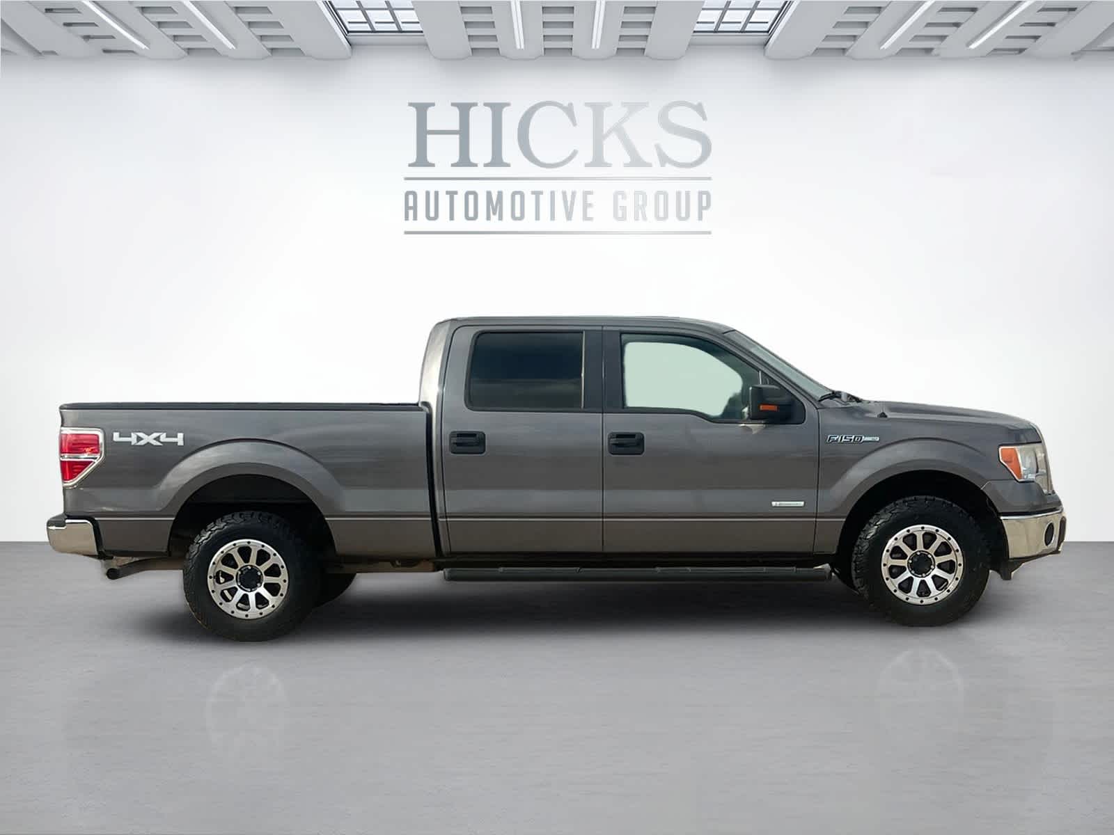 2013 Ford F-150 XLT photo 2