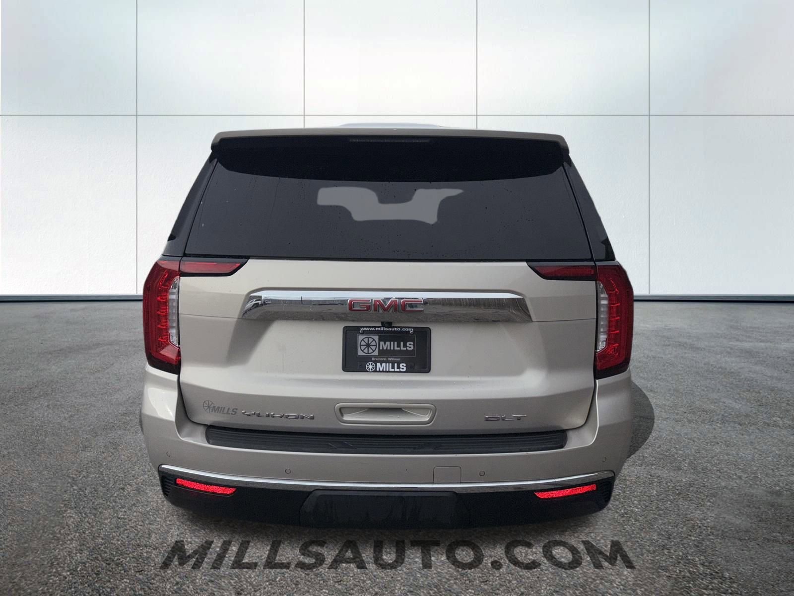 2023 Gmc Yukon SLT photo 2