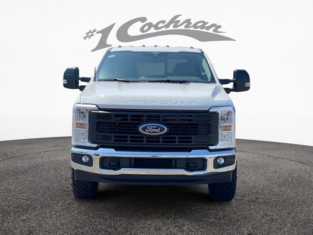 2025 Ford F-350 XL photo 2