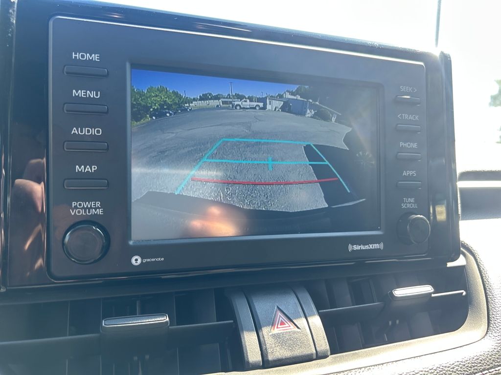 2022 Toyota RAV4 LE photo 14