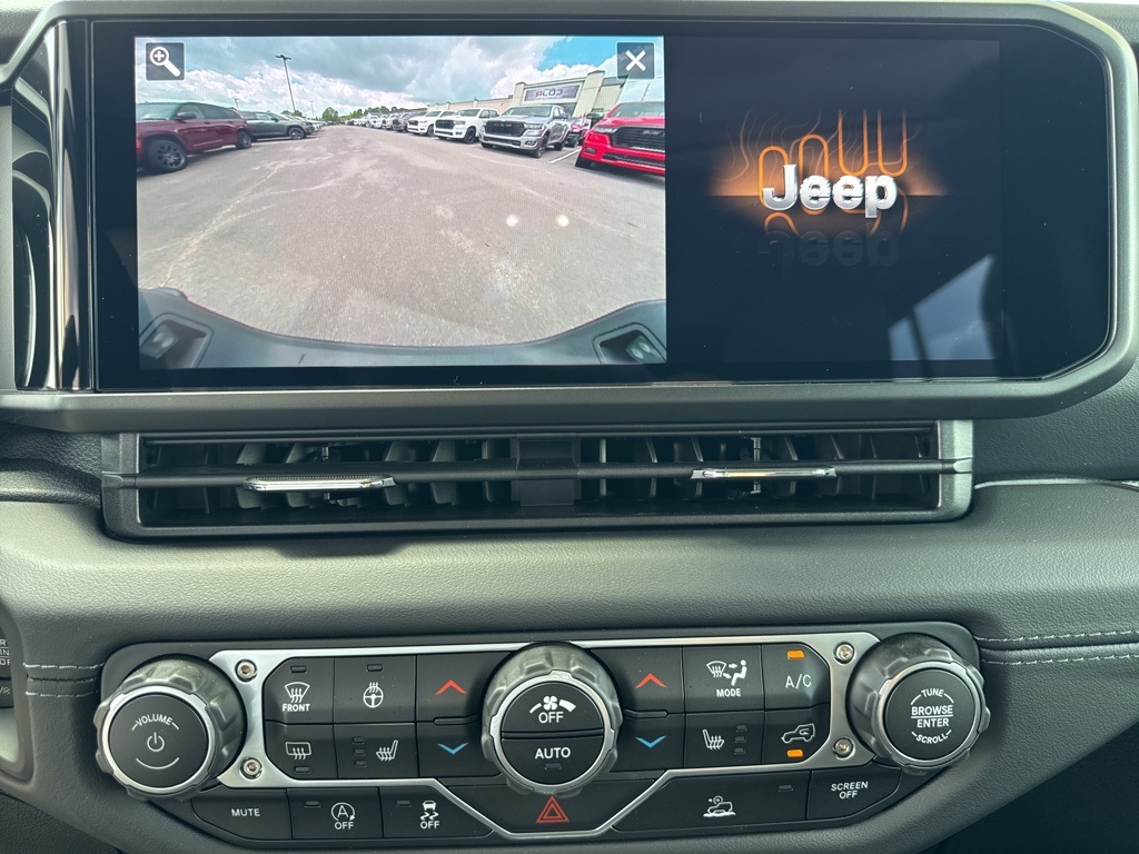2025 Jeep Gladiator Sport photo 38
