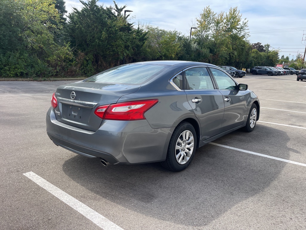 2016 Nissan Altima 2.5 S photo 2