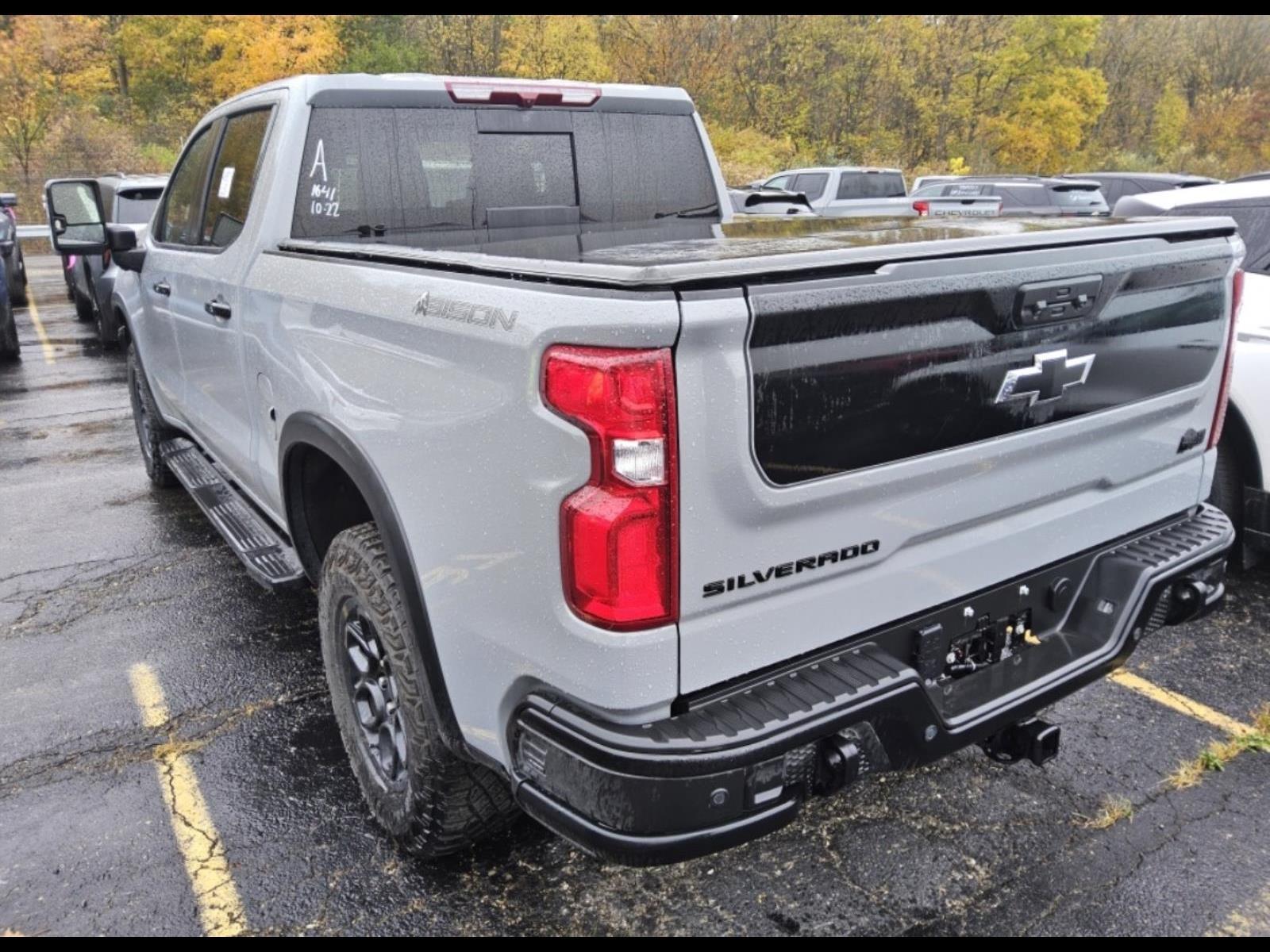 2024 Chevrolet Silverado 1500 ZR2 photo 3