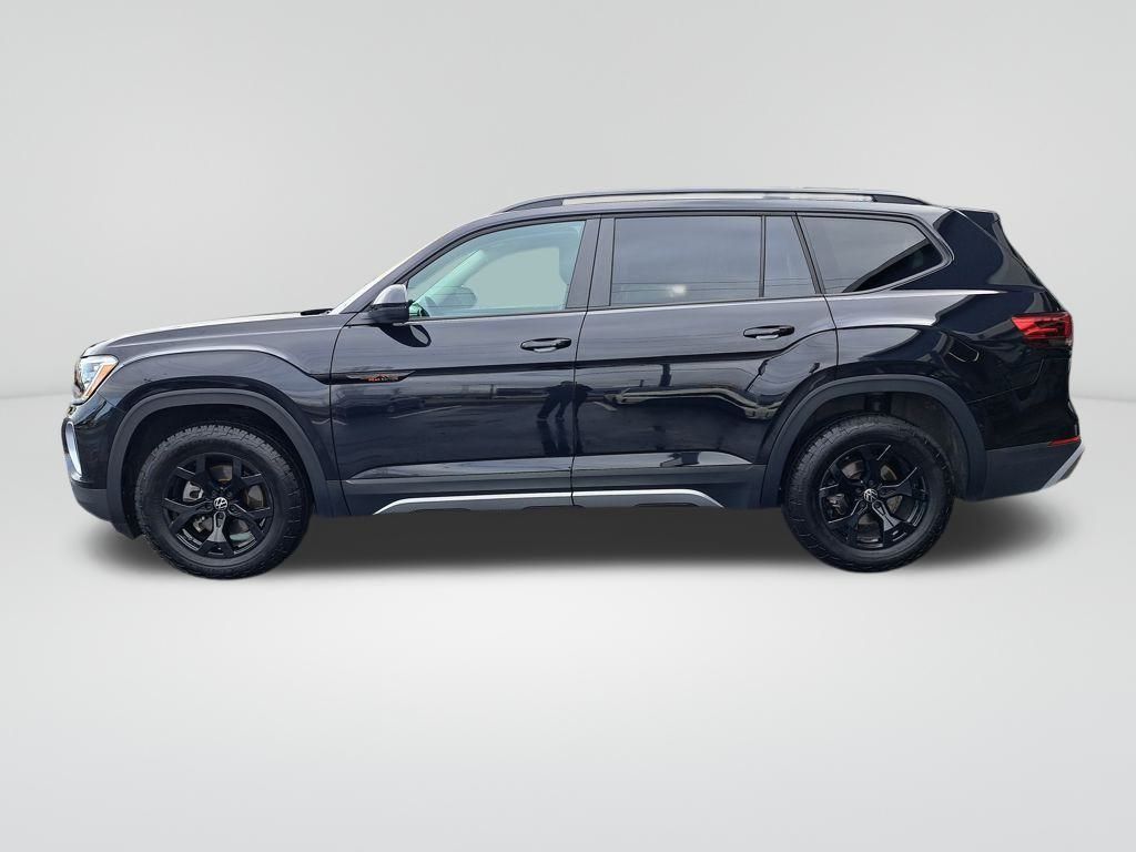 2024 Volkswagen Atlas Peak Edition SE Technology photo 2