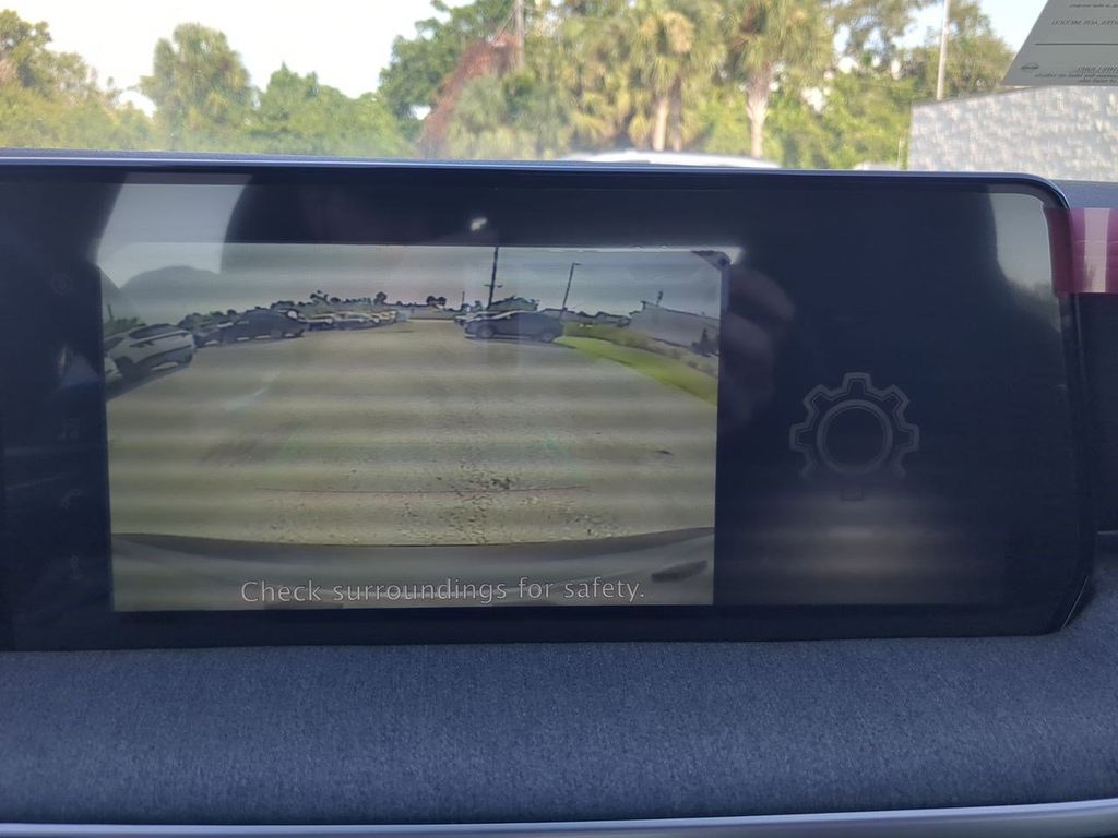 2025 Nissan Kicks SV photo 19