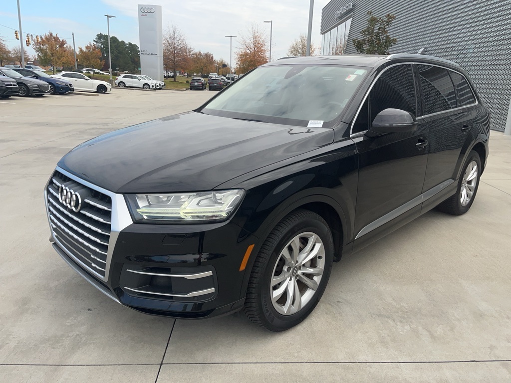2019 Audi Q7 55 Premium Plus photo 2