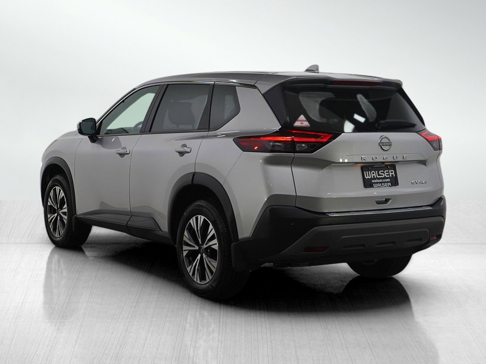 2023 Nissan Rogue SV photo 2