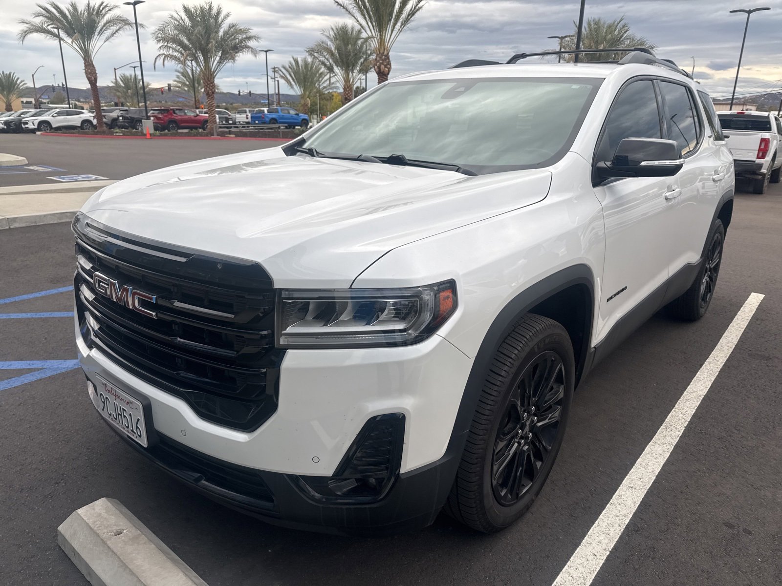 2022 GMC Acadia SLT's photo