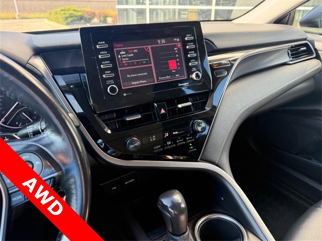 2021 Toyota Camry SE photo 18
