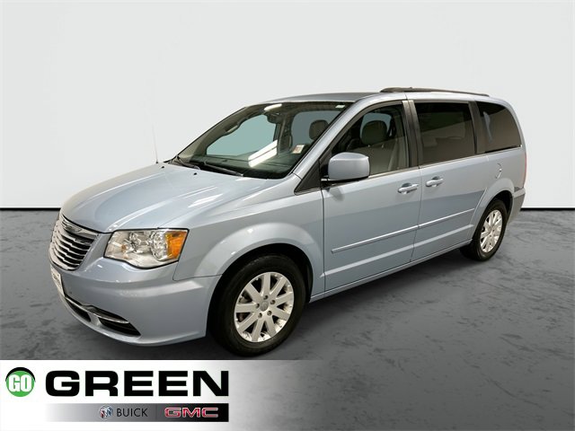 2016 Chrysler Town & Country LX's photo